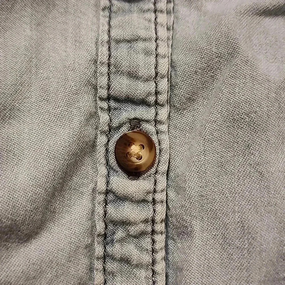 Abound Ultra-soft Denim Buttoned-up Shirt- Size Small- EUC - Picture 4 of 7